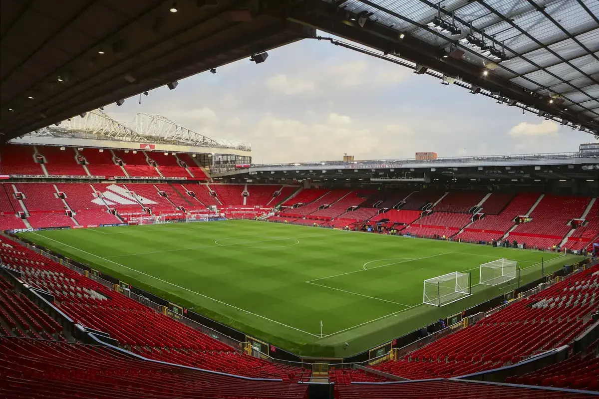 Man Utd goalkeeper rawlthar Will Murdock chu loan-in Hednesford Town-ah a chhuak